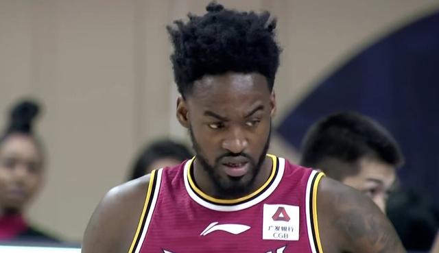  兰斯主场爆冷战胜排名前列队伍制造冷门